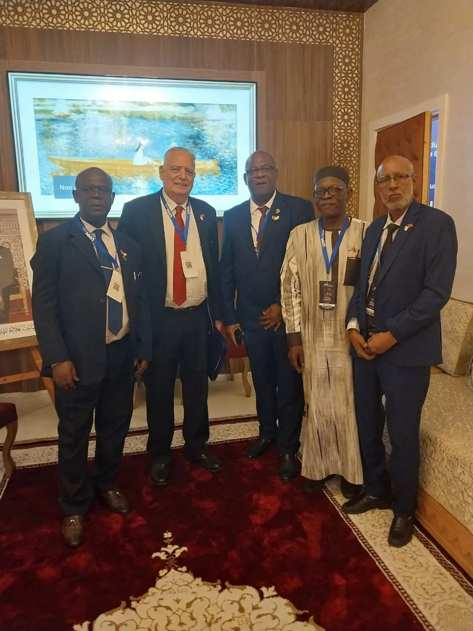 The Chairman of the Board of Directors of UMUSACOL with mutual leaders at an international meeting