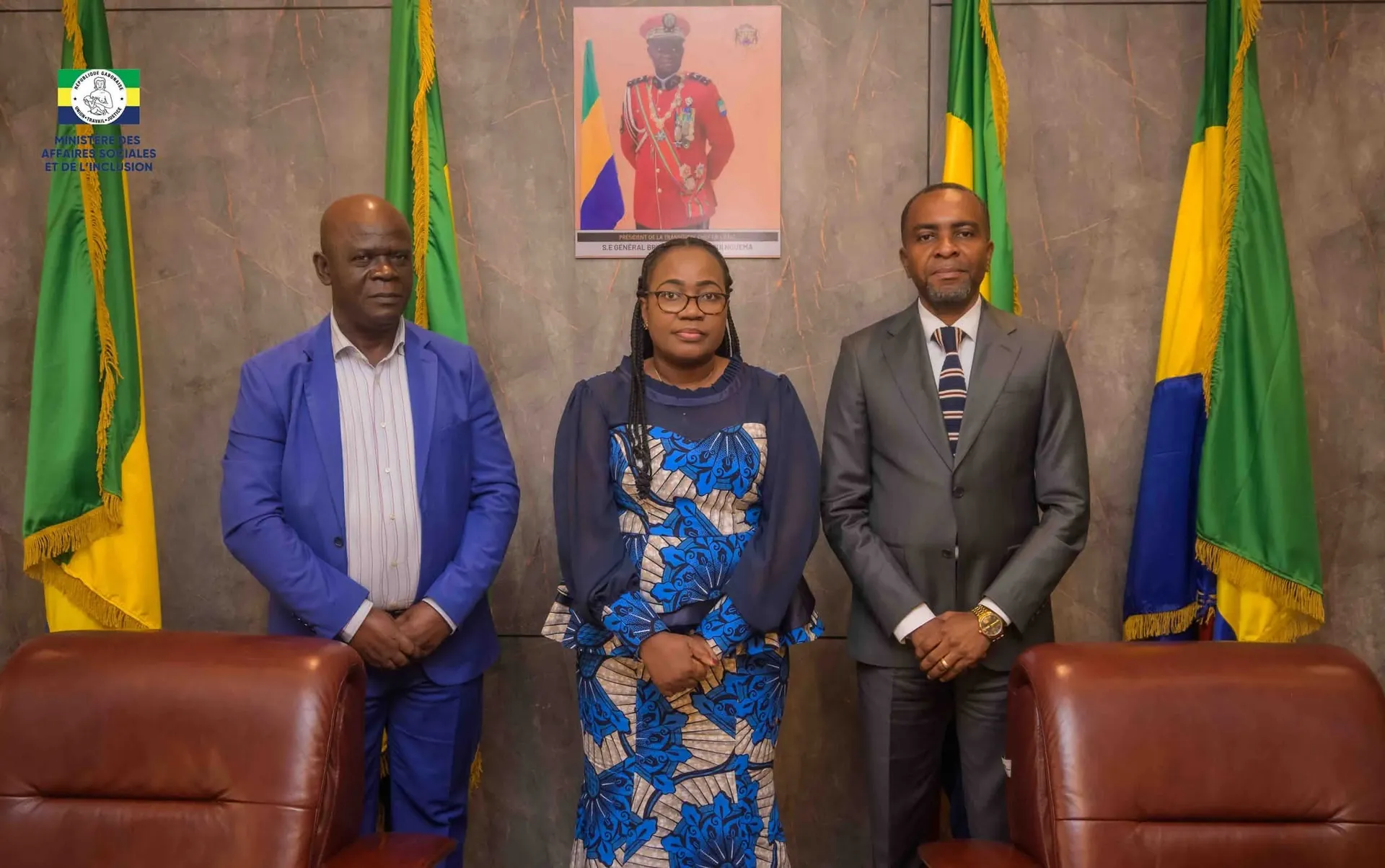The Chairman of the Board of Directors of UMUSACOL at an official meeting